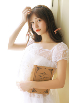 老公当着我的面和别的女人聊天